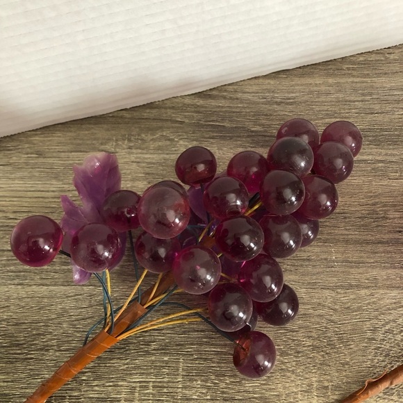 Vtg Lucite Grape Clusters - Picture 4 of 15